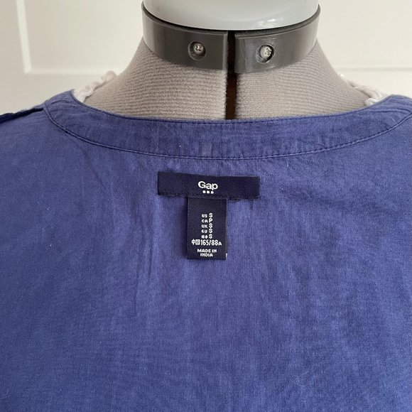 Gap Ombre Indigo to White Shirt, ¾ sleeve - Picture 6 of 8